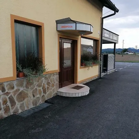 Gostinjska kuća Selinsek 3*